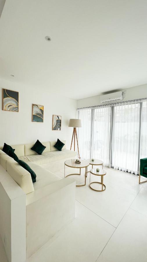 Villa Poppy Bumbak Canggu Esterno foto