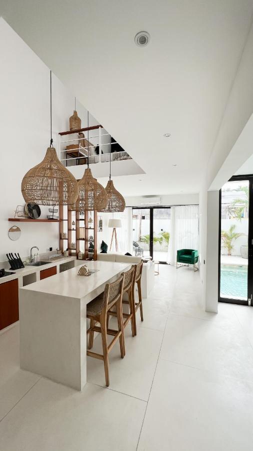 Villa Poppy Bumbak Canggu Esterno foto